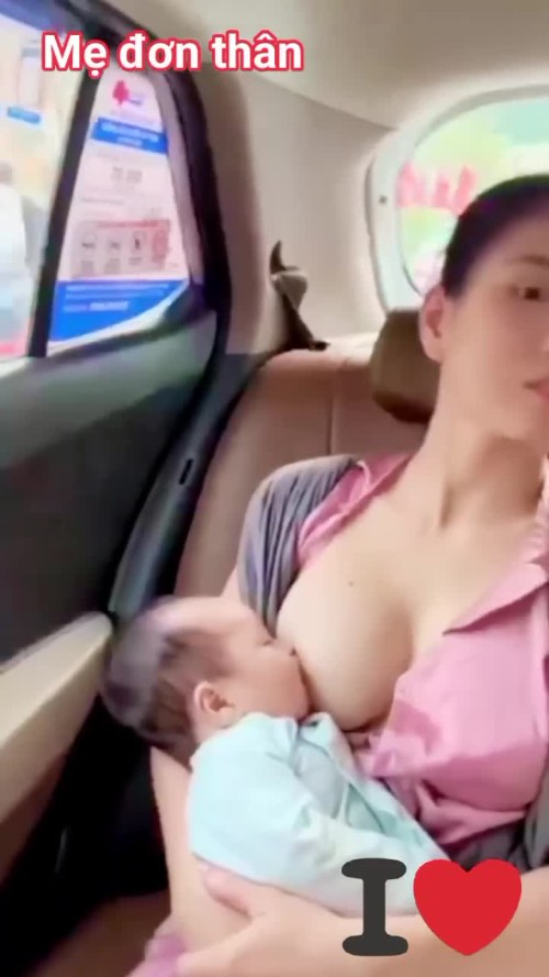 breastfeeding mother (54)